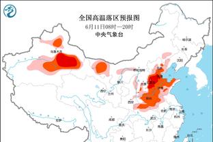 哥俩好~苏亚雷斯拿着梅西球衣端详？