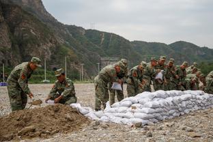 霍悦欣参加零度角挑战，5次射门2次命中